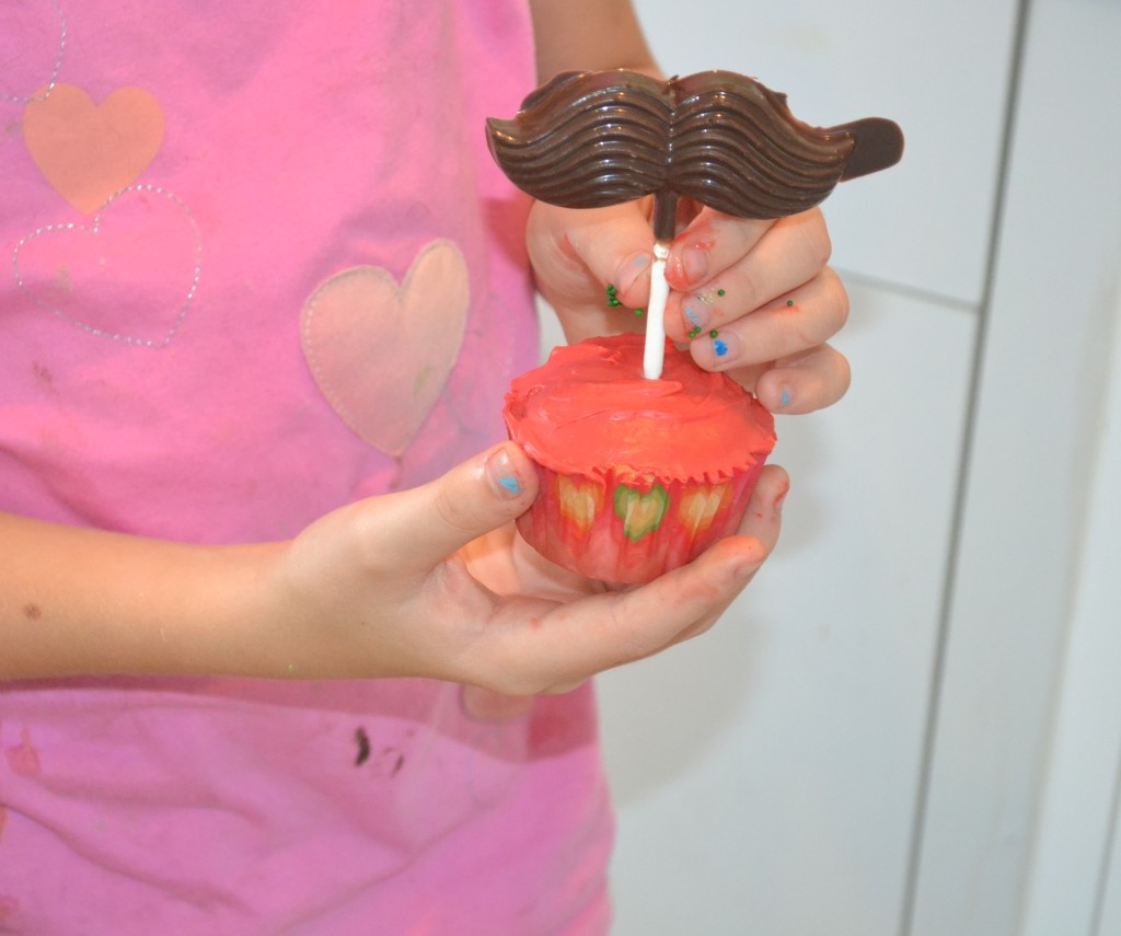 mustache cupcake