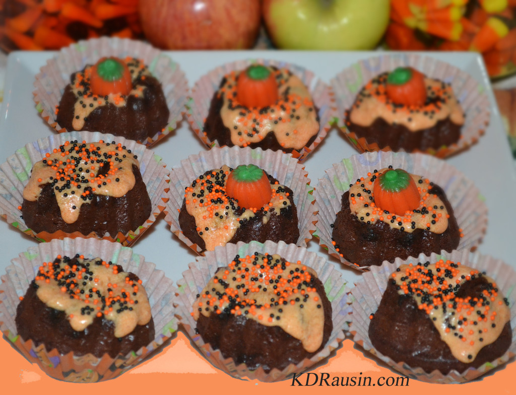 homecoming and pumpkin cakes 059